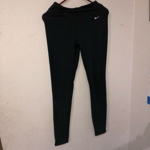 Nike dri fit leggings size small🌈